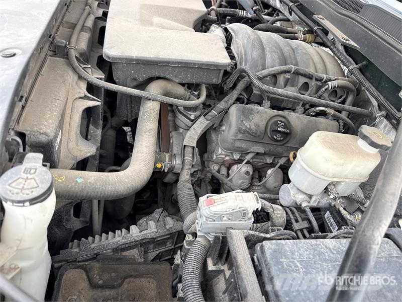 Chevrolet Silverado 1500 4x2 Dual Cab Pickup Otros