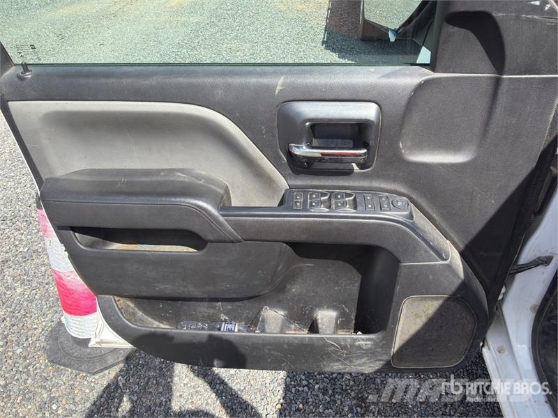 Chevrolet Silverado 1500 4x2 Crew Cab Pickup Muu