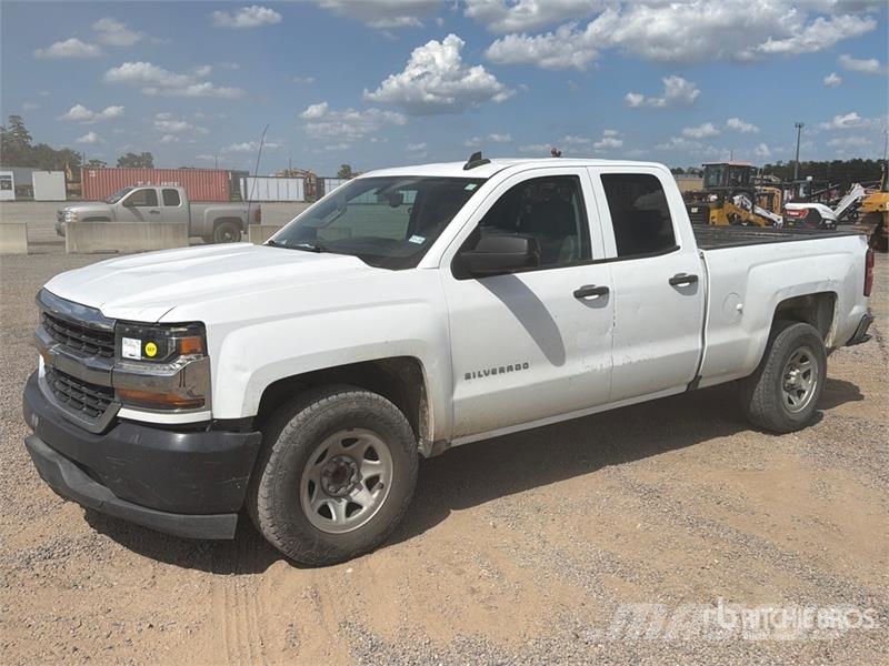 Chevrolet Silverado 1500 4x2 Crew Cab Pickup Muu