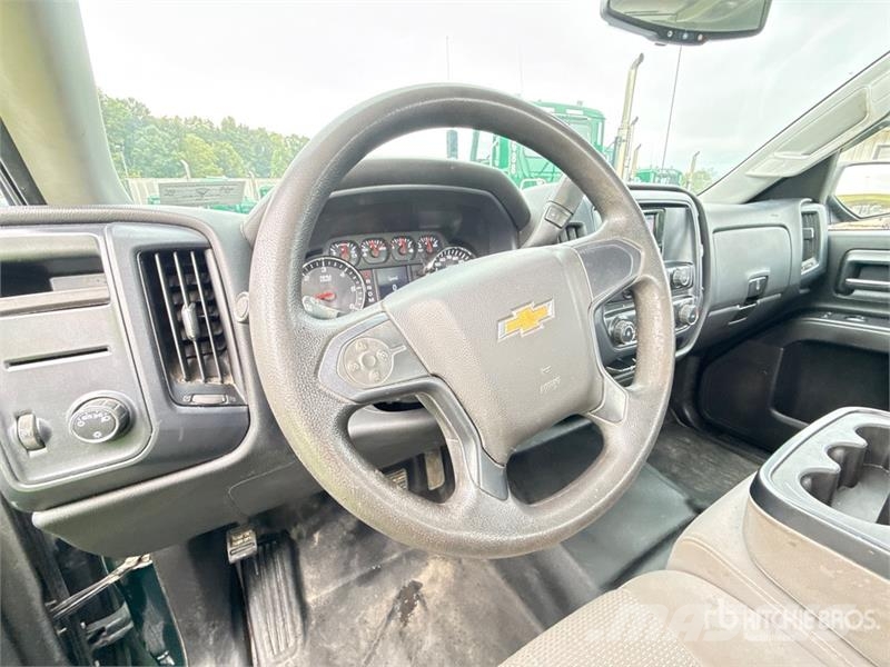 Chevrolet Silverado 1500 4x2 Dual Cab Pickup Otros