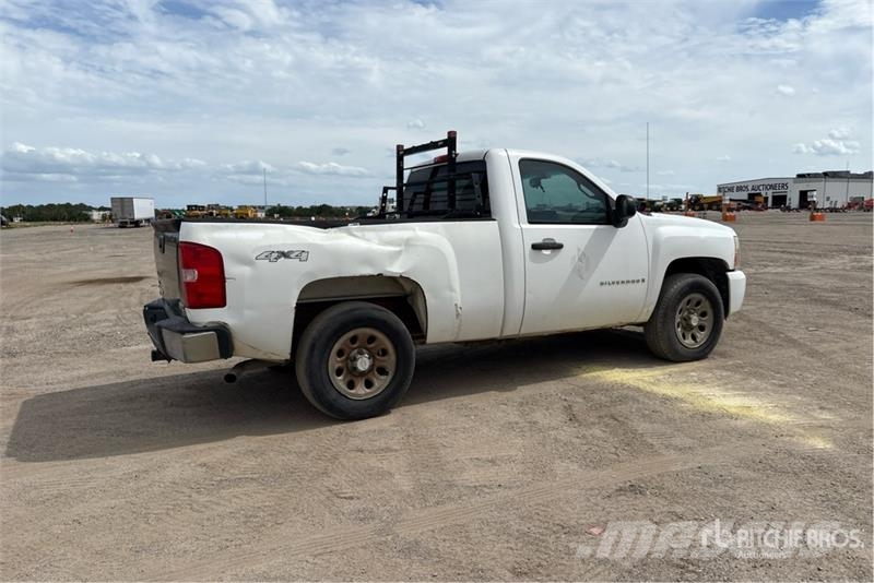 Chevrolet Silverado 1500 4x4 Pickup Other