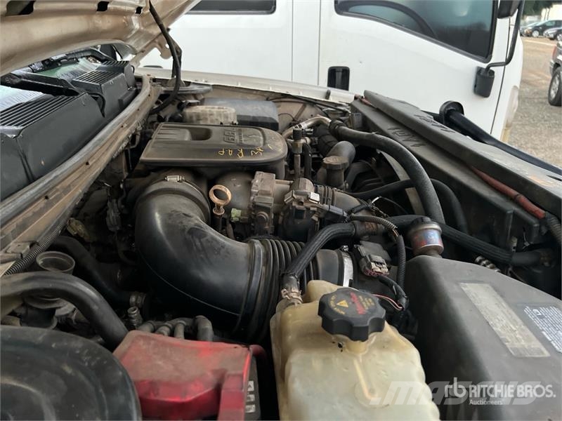 Chevrolet Silverado 1500 4x4 Crew Cab Utility Truck 皮卡.傳統半斗卡車/側卸板