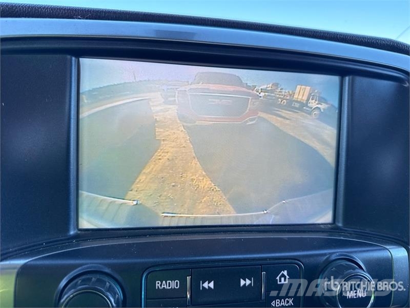 Chevrolet Silverado 1500 LD 4x4 Dual Cab Pickup Ostalo