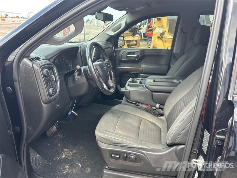Chevrolet Silverado 1500 4x4 Crew Cab Pickup Other