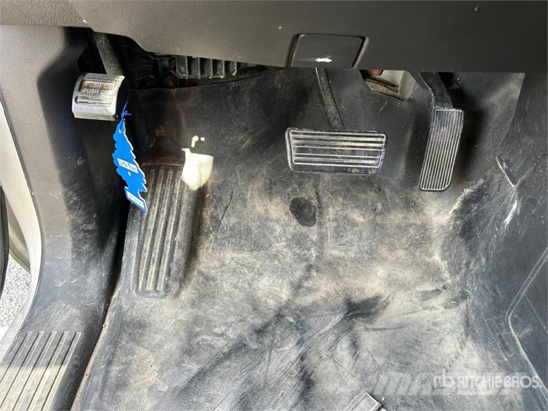 Chevrolet Silverado 1500 4x4 Crew Cab Pickup Övriga bilar