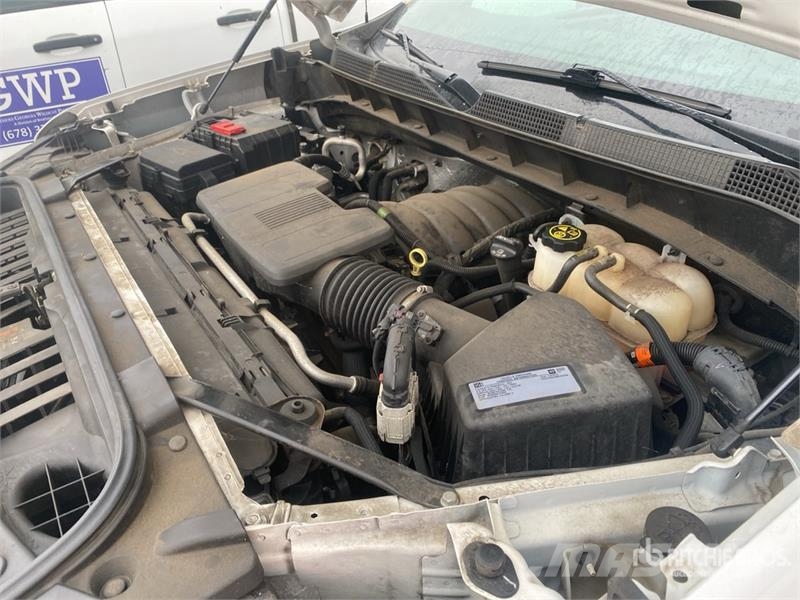 Chevrolet Silverado 1500 4x4 Crew Cab Pickup Otros