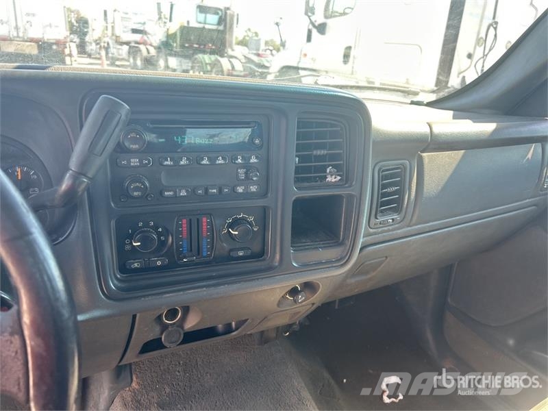Chevrolet Silverado 1500 4x4 Crew Cab Pickup Ostalo
