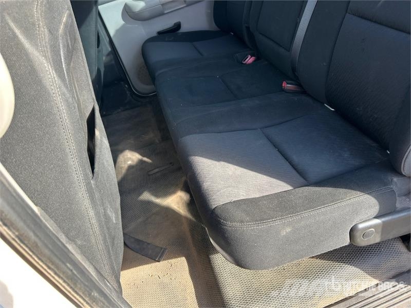 Chevrolet Silverado 1500 4x4 Crew Cab Pickup Diger
