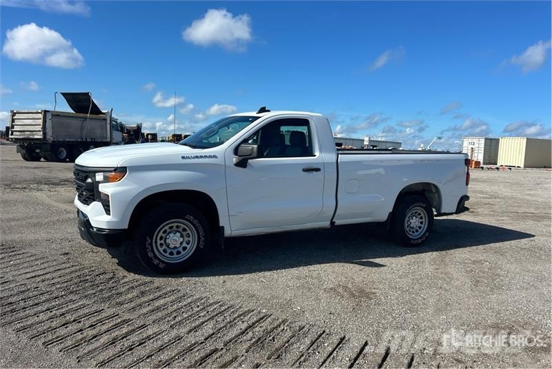 Chevrolet Silverado 1500 4x2 Pickup Muu