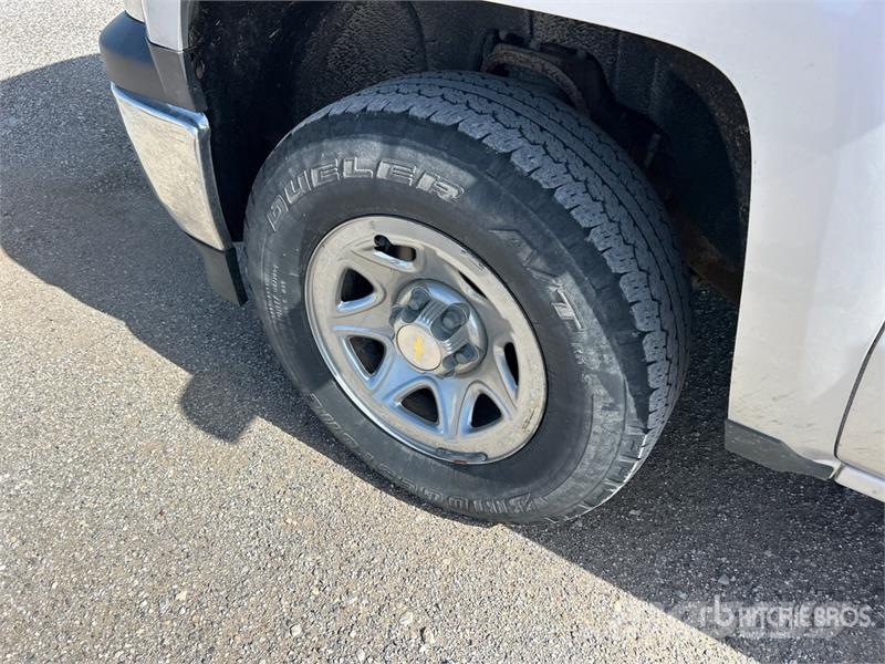 Chevrolet Silverado 1500 4x4 Crew Cab Pickup Övriga bilar
