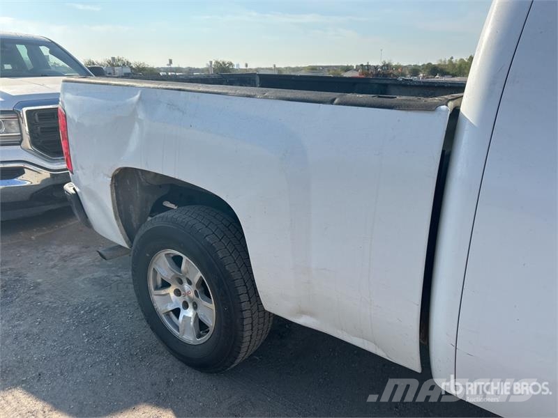 Chevrolet Silverado 1500 4x2 Extended Cab Pickup 其他