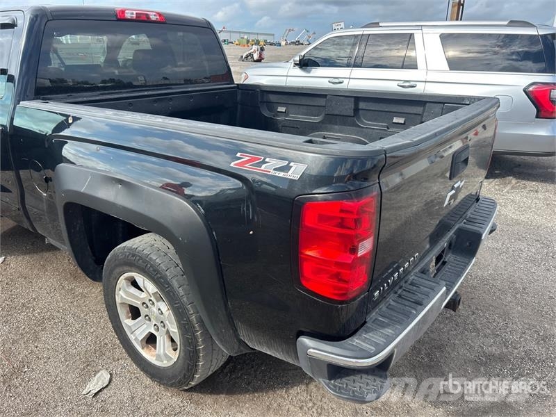 Chevrolet Silverado 1500 4x4 Extended Cab Pickup Drugi