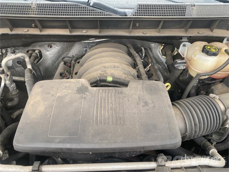 Chevrolet Silverado 1500 4x4 Crew Cab Pickup Otros