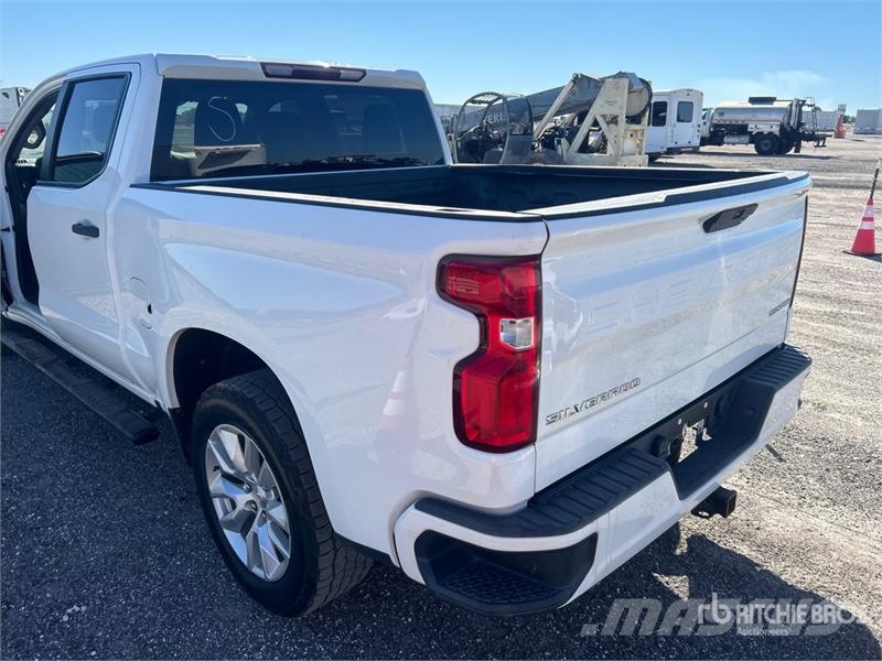 Chevrolet Silverado 1500 4x2 Crew Cab Pickup Inne
