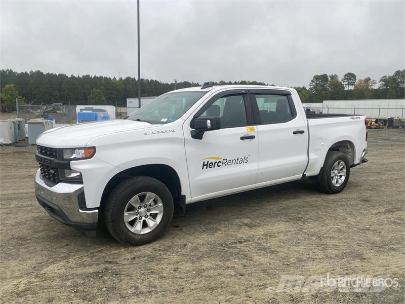 Chevrolet Silverado 1500 4x4 Crew Cab Pickup Otros