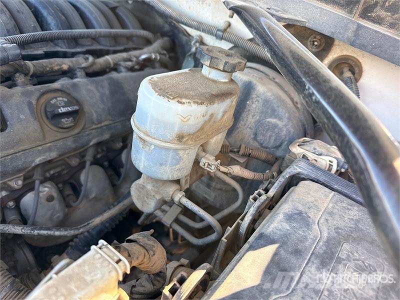 Chevrolet Silverado 1500 LD 4x4 Dual Cab Pickup Ostalo