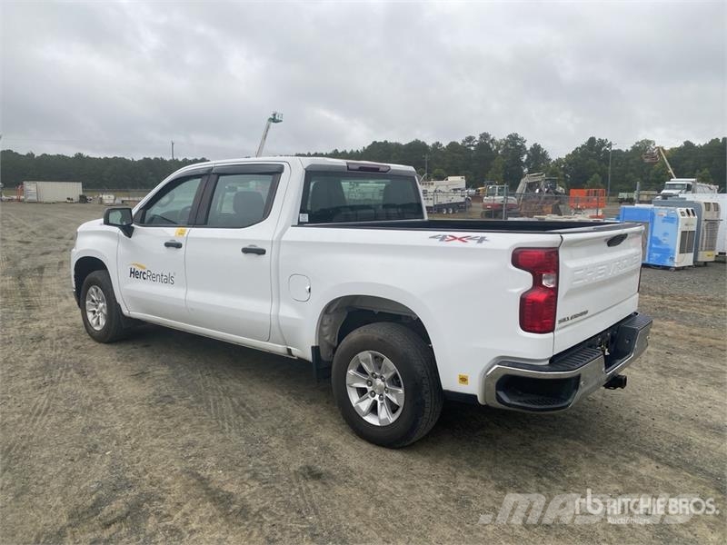 Chevrolet Silverado 1500 4x4 Crew Cab Pickup Otros