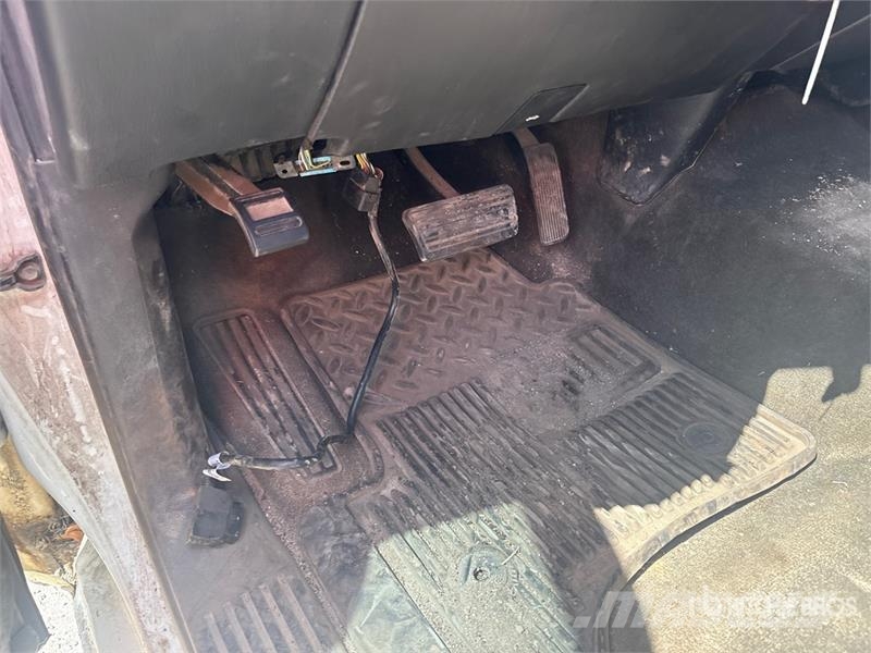 Chevrolet Silverado 1500 4x2 Crew Cab Pickup Další