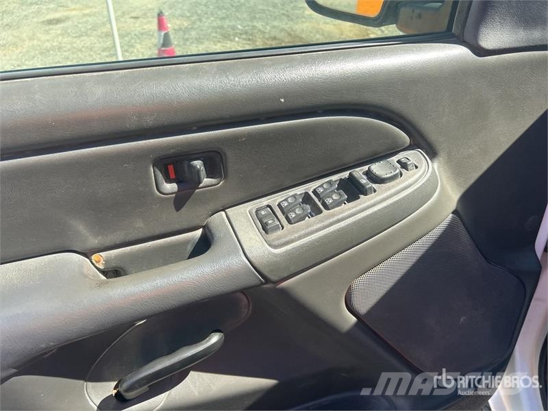 Chevrolet Silverado 1500 4x4 Crew Cab Pickup Ostalo