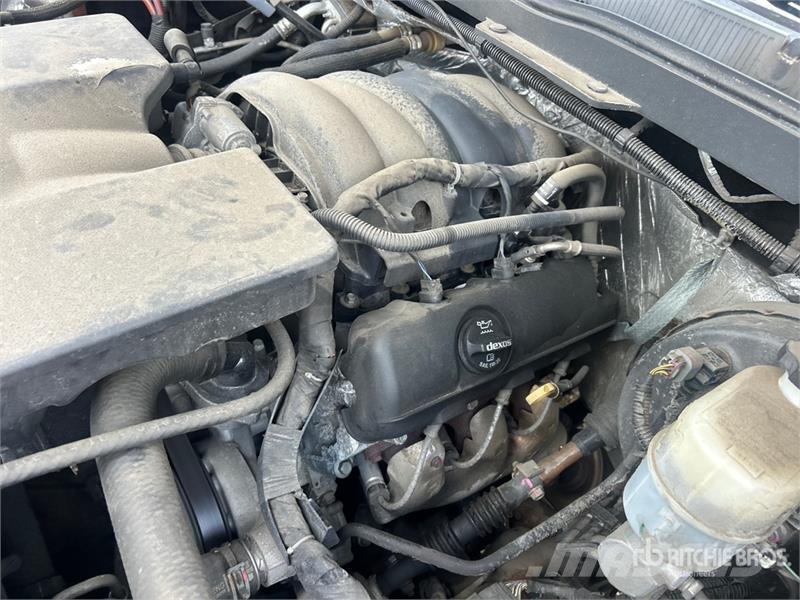 Chevrolet Silverado 1500 4x4 Crew Cab Pickup أخرى