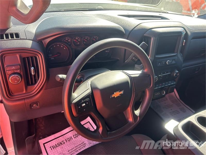 Chevrolet Silverado 1500 4x2 Crew Cab Pickup Inne