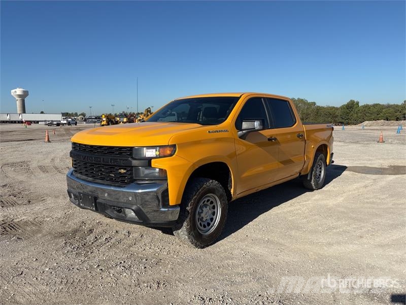 Chevrolet Silverado 1500 4x4 Crew Cab Pickup その他
