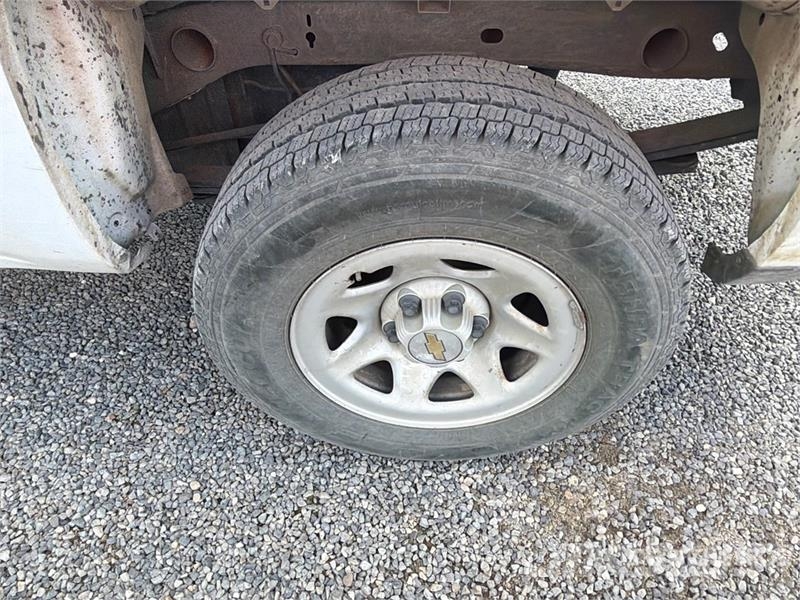 Chevrolet Silverado 1500 4x2 Crew Cab Pickup Muu