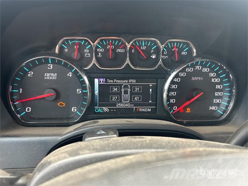 Chevrolet Silverado 1500 4x2 Crew Cab Pickup Прочие фургоны