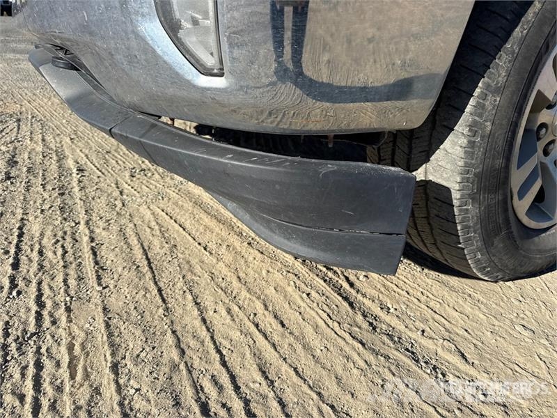Chevrolet Silverado 1500 LD 4x4 Dual Cab Pickup Ostalo