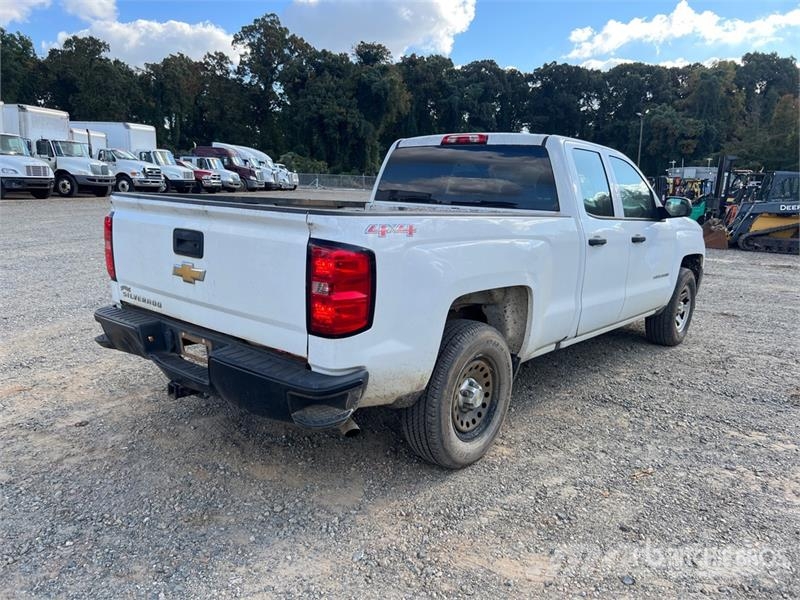 Chevrolet Silverado 1500 4x4 Crew Cab Pickup Drugi