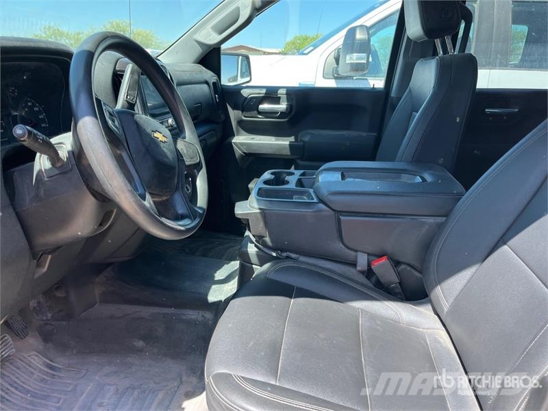 Chevrolet Silverado 1500 4x4 Crew Cab Pickup Other