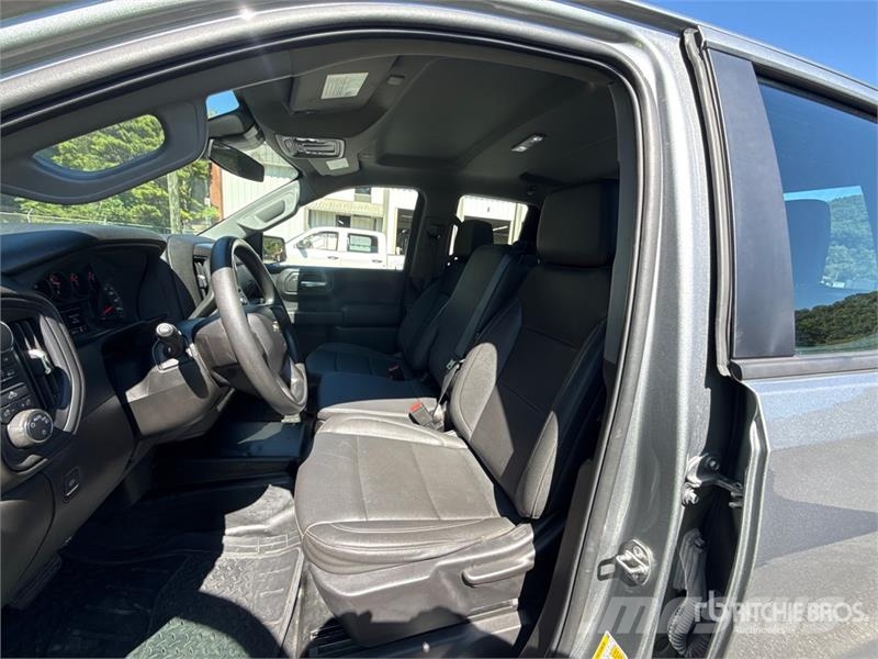 Chevrolet Silverado 1500 Silverado 4x4 Dual Cab Pickup Други