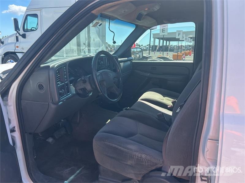 Chevrolet Silverado 1500 4x4 Crew Cab Pickup Ostalo