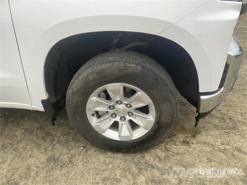 Chevrolet Silverado 1500 4x4 Crew Cab Pickup Otros