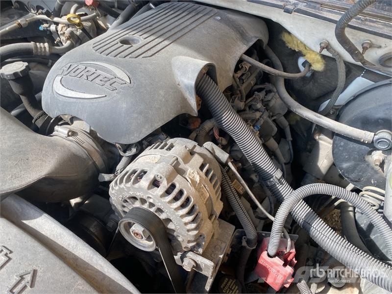 Chevrolet Silverado 1500 4x2 Extended Cab Pickup (Inoperable Прочие фургоны