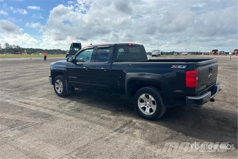 Chevrolet Silverado 1500 4x4 Extended Cab Pickup Drugi
