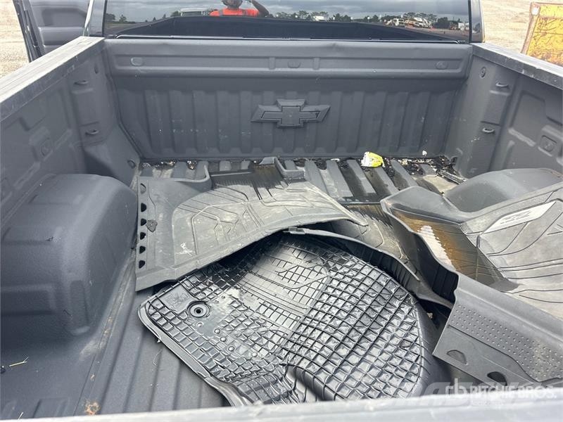 Chevrolet Silverado 1500 4x4 Crew Cab Pickup Other