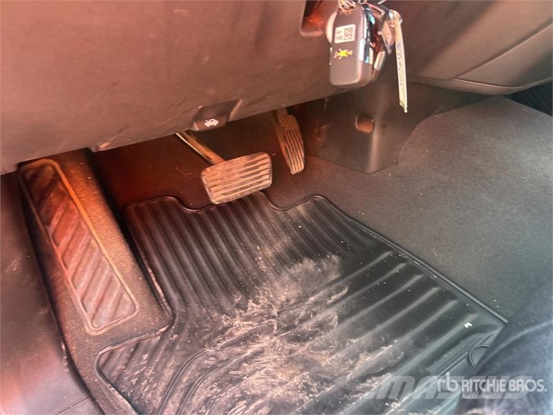 Chevrolet Silverado 1500 Texas Edition 4x2 Crew Cab Pickup Furgoni altro