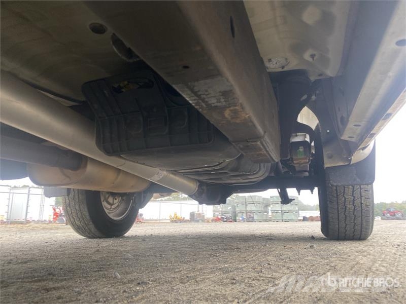 Chevrolet Silverado 1500 4x4 Crew Cab Pickup Otros
