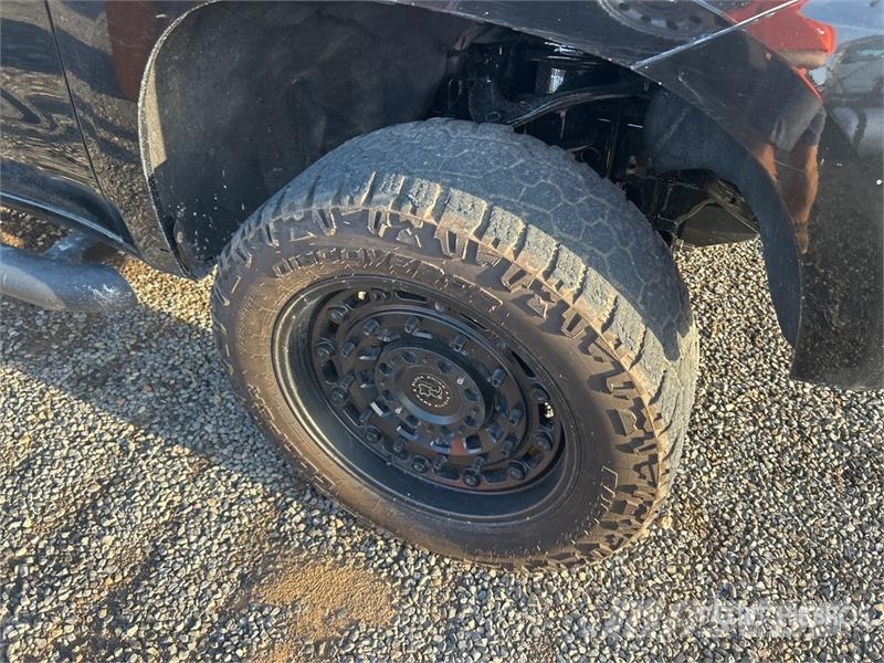 Chevrolet Silverado 1500 LT 4x4 Crew Cab Pickup Інше