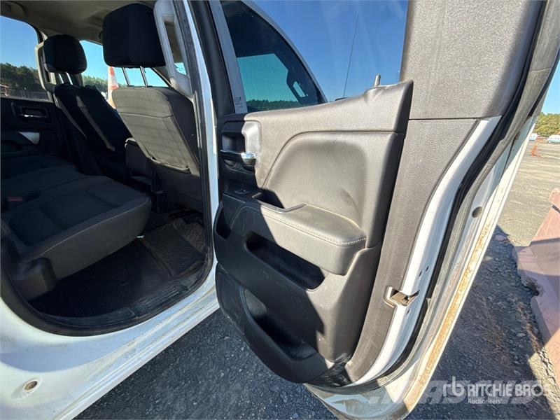 Chevrolet Silverado 1500 LD 4x4 Dual Cab Pickup Ostalo