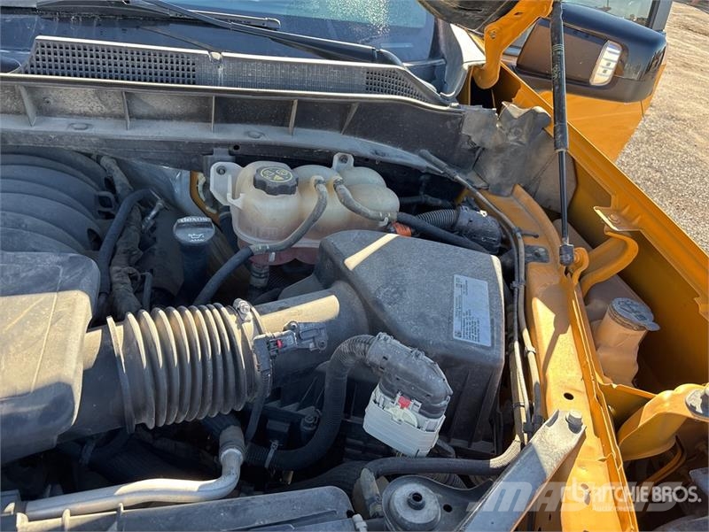 Chevrolet Silverado 1500 4x4 Crew Cab Pickup その他