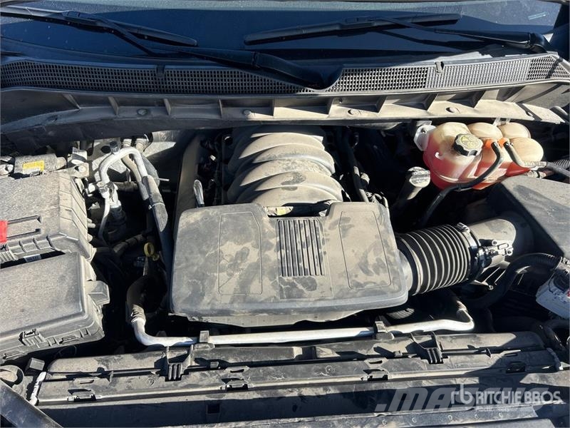 Chevrolet Silverado 1500 4x4 Crew Cab Pickup Övriga bilar