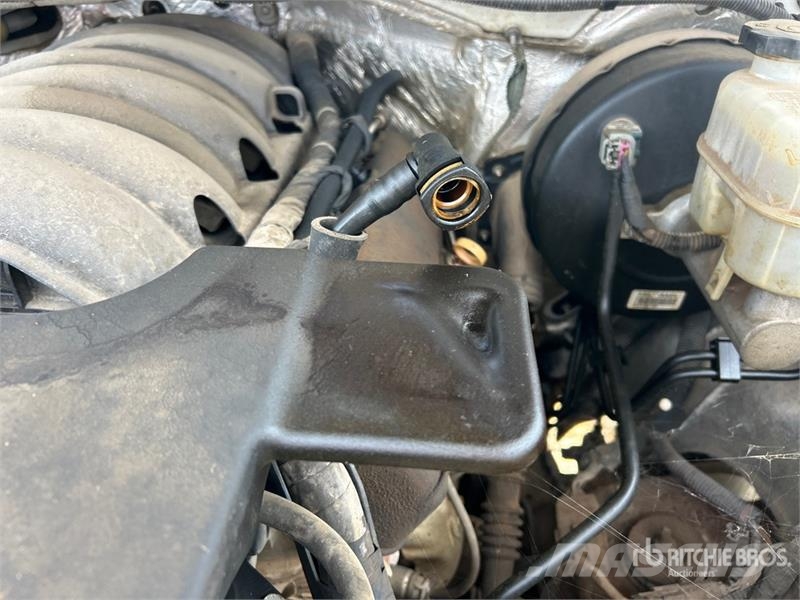 Chevrolet Silverado 1500 4x4 Extended Cab Pickup (Inoperable 其他