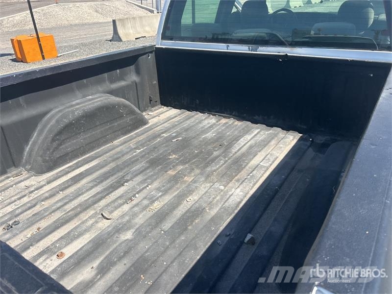 Chevrolet Silverado 1500 4x4 Crew Cab Pickup Ostalo