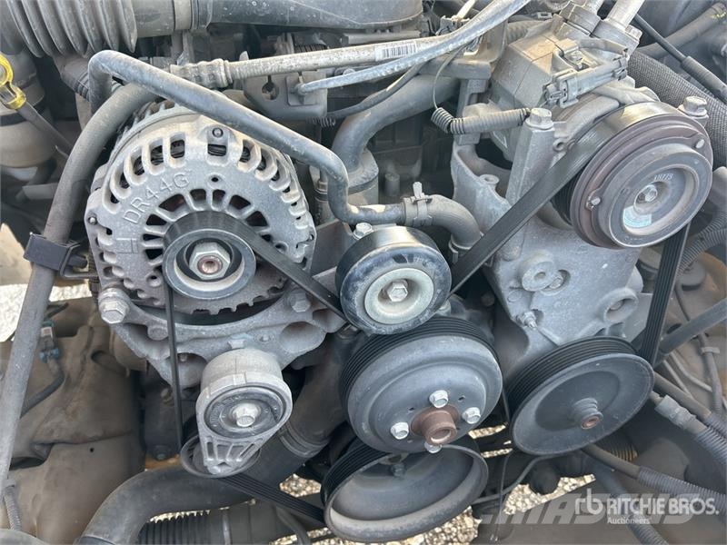 Chevrolet Silverado 1500 4x2 Pickup Прочие фургоны