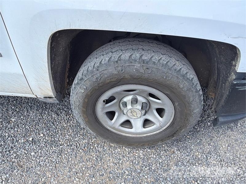 Chevrolet Silverado 1500 4x2 Crew Cab Pickup Muu
