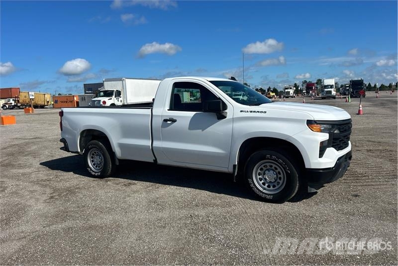 Chevrolet Silverado 1500 4x2 Pickup Muu