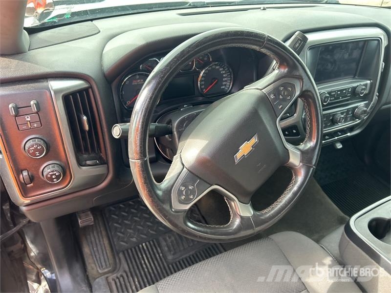 Chevrolet Silverado 1500 4x4 Extended Cab Pickup Drugi