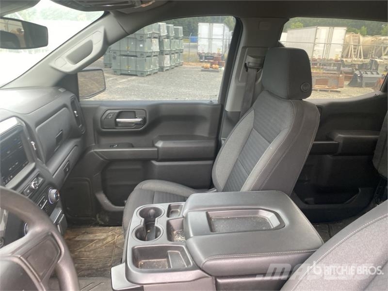 Chevrolet Silverado 1500 4x4 Crew Cab Pickup Прочие фургоны